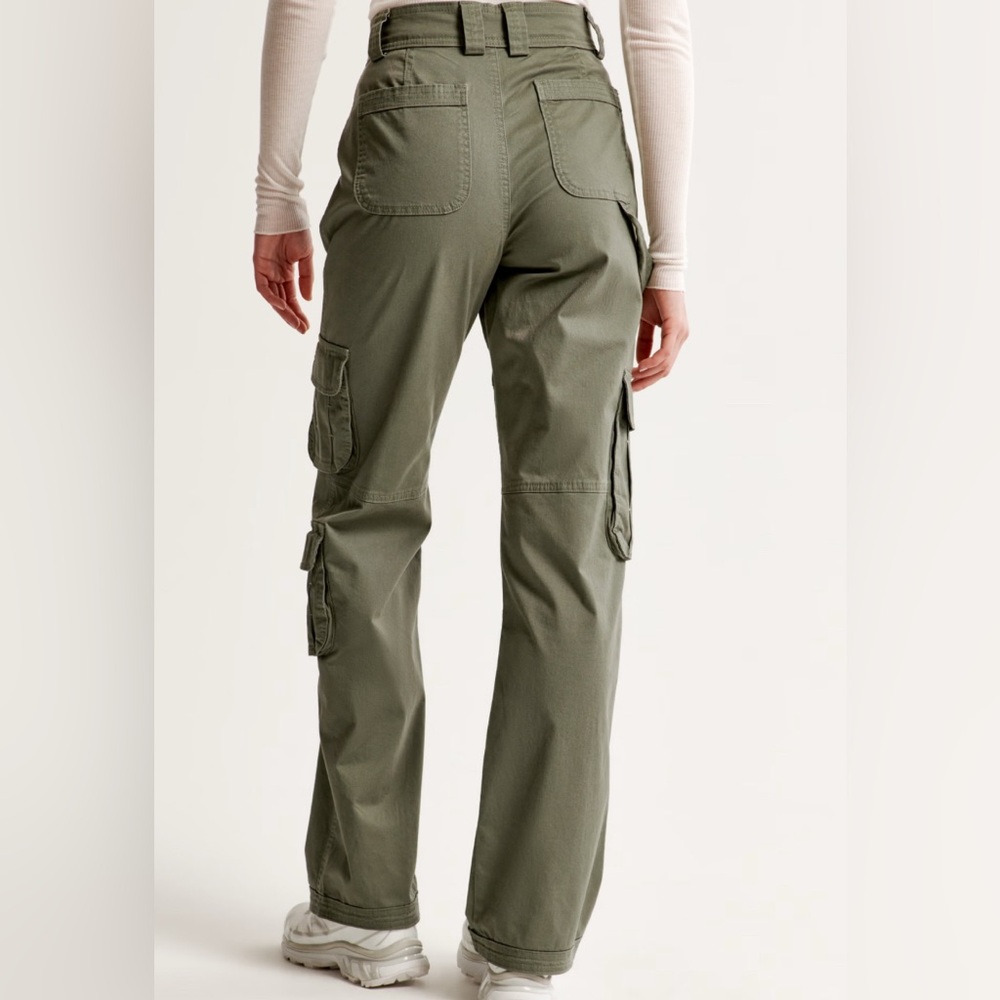 Abercrombie & Fitch Women’s Green Cargo Pants - Picture 2 of 5
